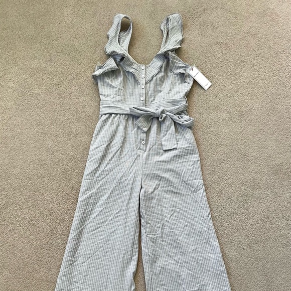 NWT Women’s Grey Striped Jumpsuit, Size Small - Picture 2 of 9